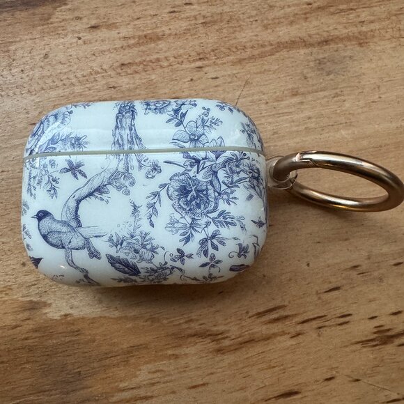 NWOT AirPod Pro Case with Keyring Beautiful White and Blue Design - Picture 1 of 4